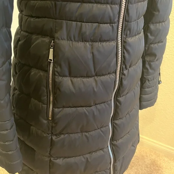 ❌SOLD❌Laundry By Shelli Segal DARK Navy Blue Puffer Coat with Faux Fur Collar - Picture 5 of 10